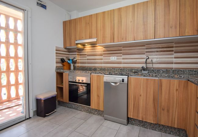 Apartment in Fuengirola - Ref: 268 Stunning apartment on the beach front in Fuengirola with pool and parking Apartment in Fuengirola - Ref: 268 Stunning apartment on the beach front in Fuengirola with pool and parking