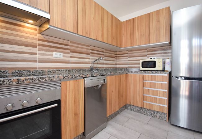 Apartment in Fuengirola - Ref: 268 Stunning apartment on the beach front in Fuengirola with pool and parking Apartment in Fuengirola - Ref: 268 Stunning apartment on the beach front in Fuengirola with pool and parking