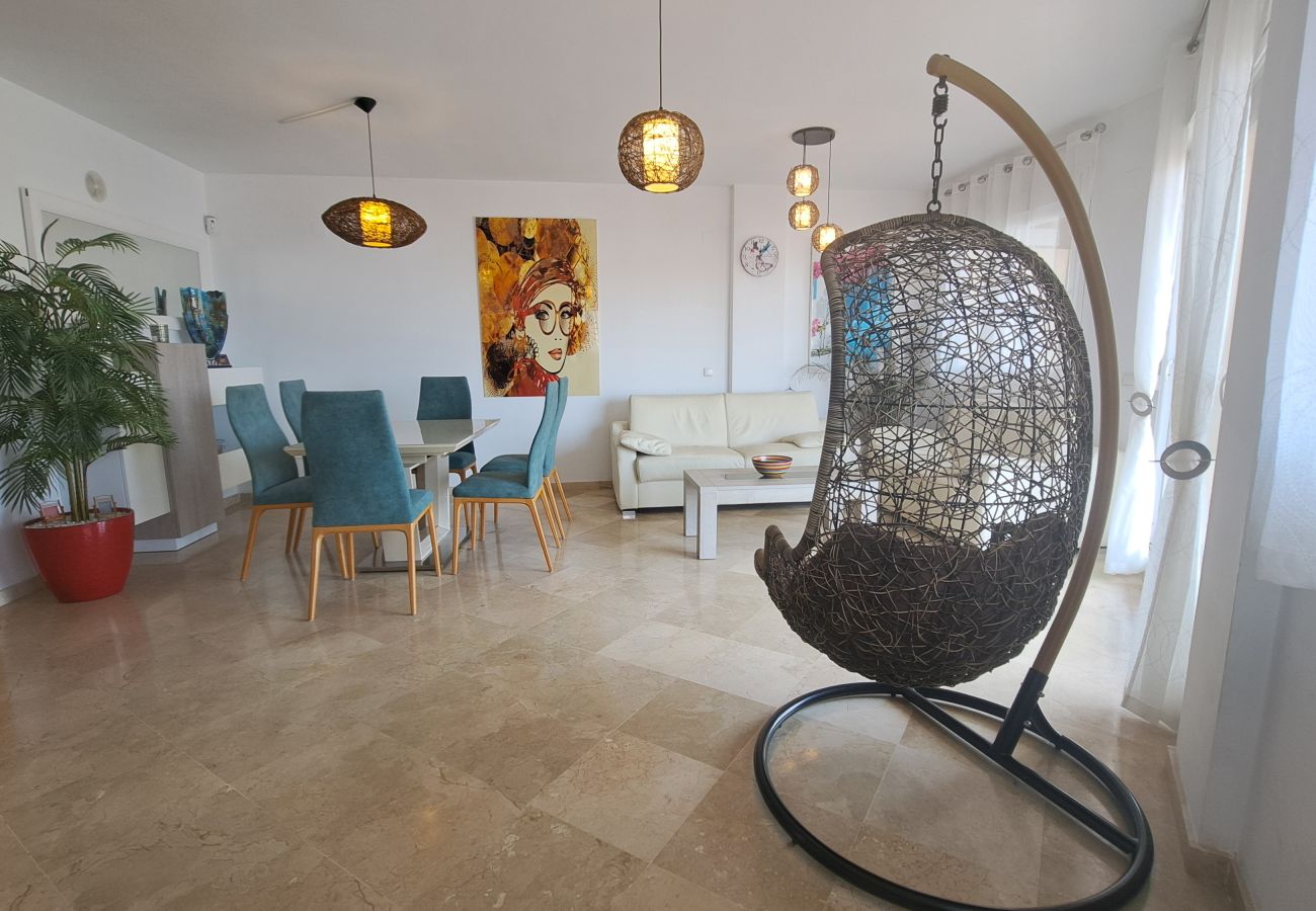 Apartment in Fuengirola - Ref: 287. Fantastic 3 bedroom apartment near the sea