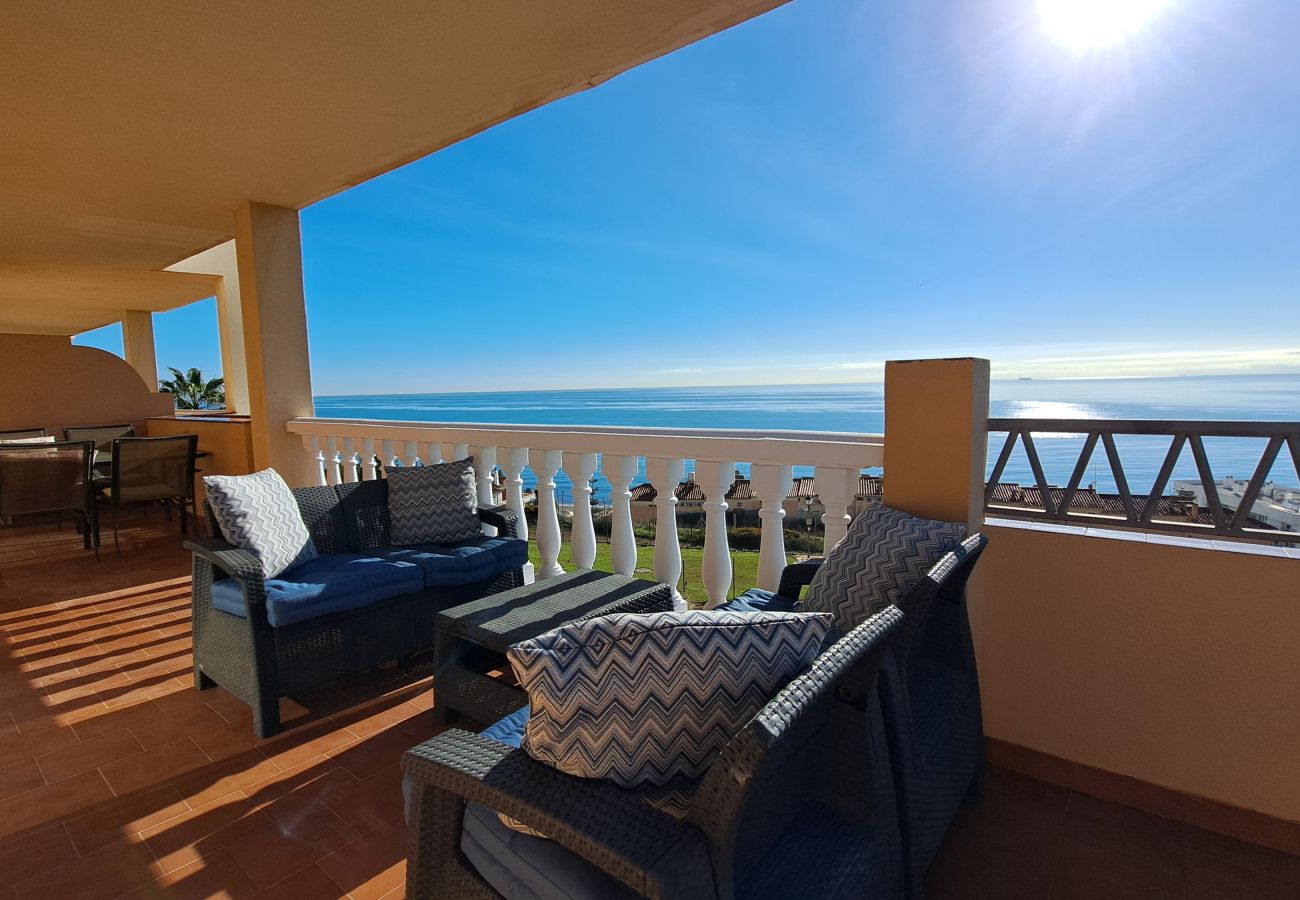 Lägenhet i Fuengirola - Ref: 261 Lägenhet i Carvajal med stor terrass och härlig havsutsikt