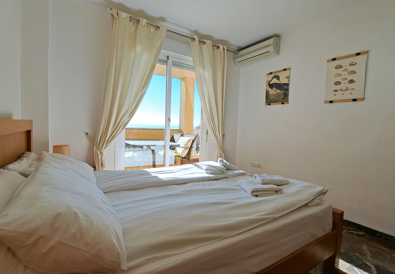 Lägenhet i Fuengirola - Ref: 261 Lägenhet i Carvajal med stor terrass och härlig havsutsikt