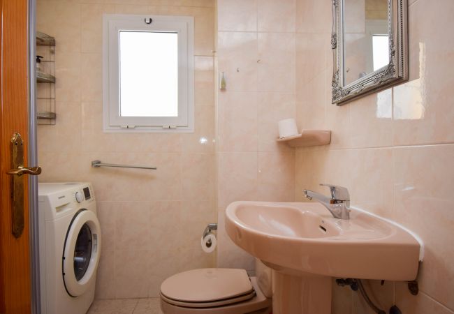 Lägenhet i Fuengirola - Ref: 254 Lägenhet med pool och fantastiskt läge i Los Boliches Lägenhet i Fuengirola - Ref: 254 Lägenhet med pool och fantastiskt läge i Los Boliches