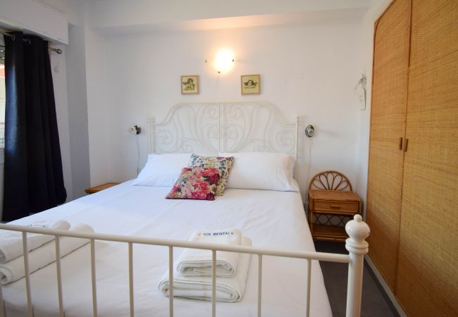 Lägenhet i Fuengirola - Ref: 254 Lägenhet med pool och fantastiskt läge i Los Boliches Lägenhet i Fuengirola - Ref: 254 Lägenhet med pool och fantastiskt läge i Los Boliches