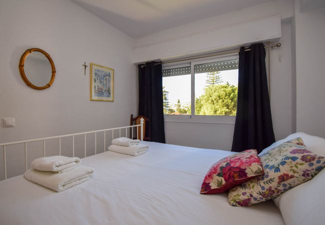 Lägenhet i Fuengirola - Ref: 254 Lägenhet med pool och fantastiskt läge i Los Boliches Lägenhet i Fuengirola - Ref: 254 Lägenhet med pool och fantastiskt läge i Los Boliches