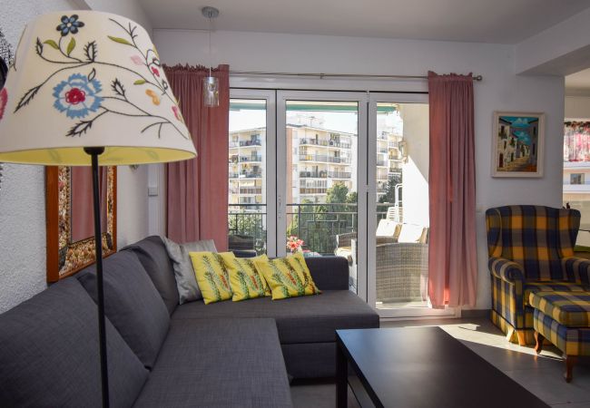 Lägenhet i Fuengirola - Ref: 254 Lägenhet med pool och fantastiskt läge i Los Boliches
