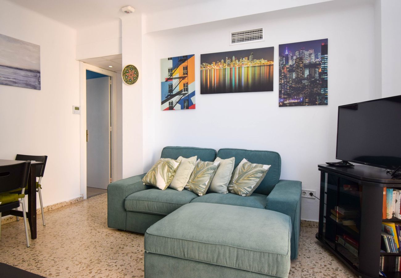 Lägenhet i Fuengirola - Ref: 247 Lägenhet med två sovrum i bra läge i Los Boliches