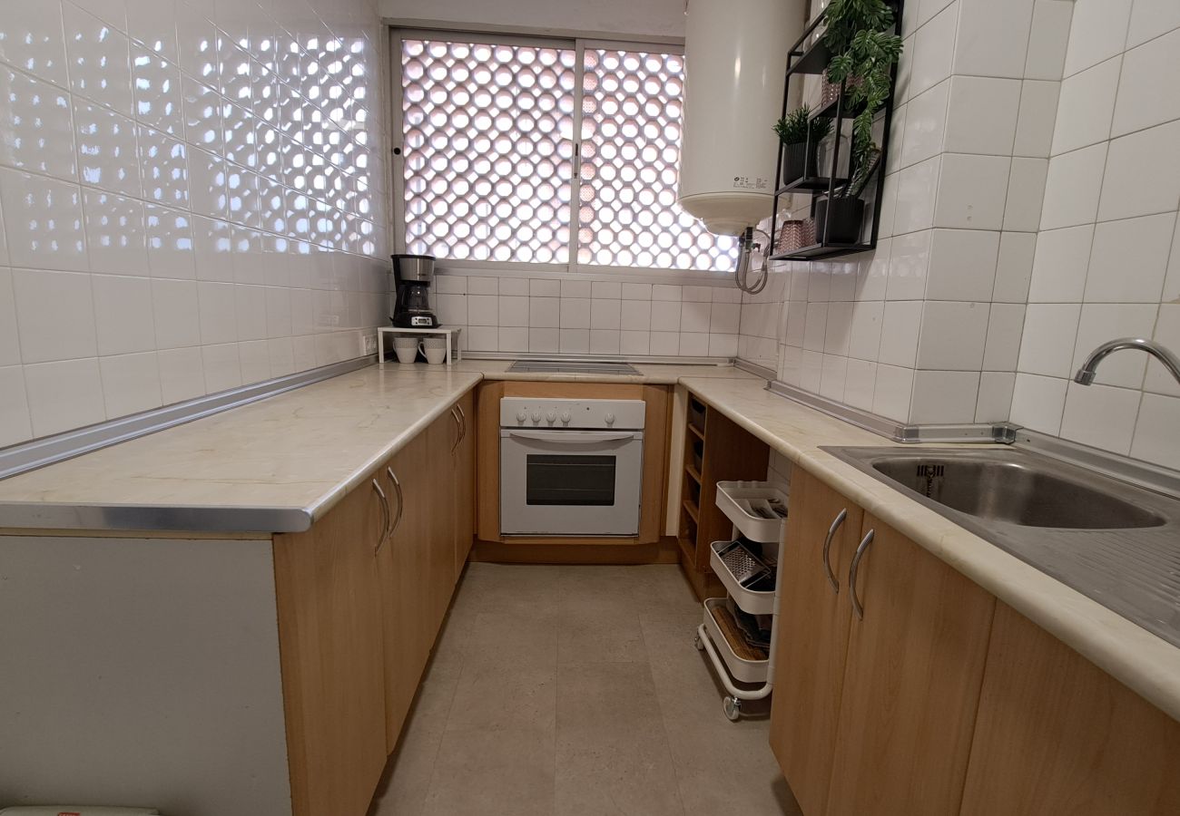 Lägenhet i Fuengirola - Ref: 247 Lägenhet med två sovrum i bra läge i Los Boliches