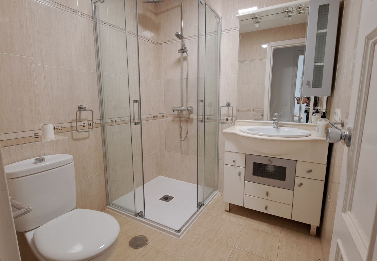 Lägenhet i Benalmádena - Ref: 291 Lägenhet med terrass och pool nära stranden
