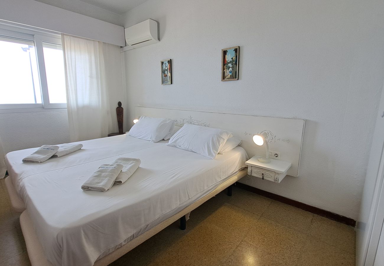 Lägenhet i Fuengirola - Ref: 237 Strandnära lägenhet i Carvajal med fantastisk havsutsikt