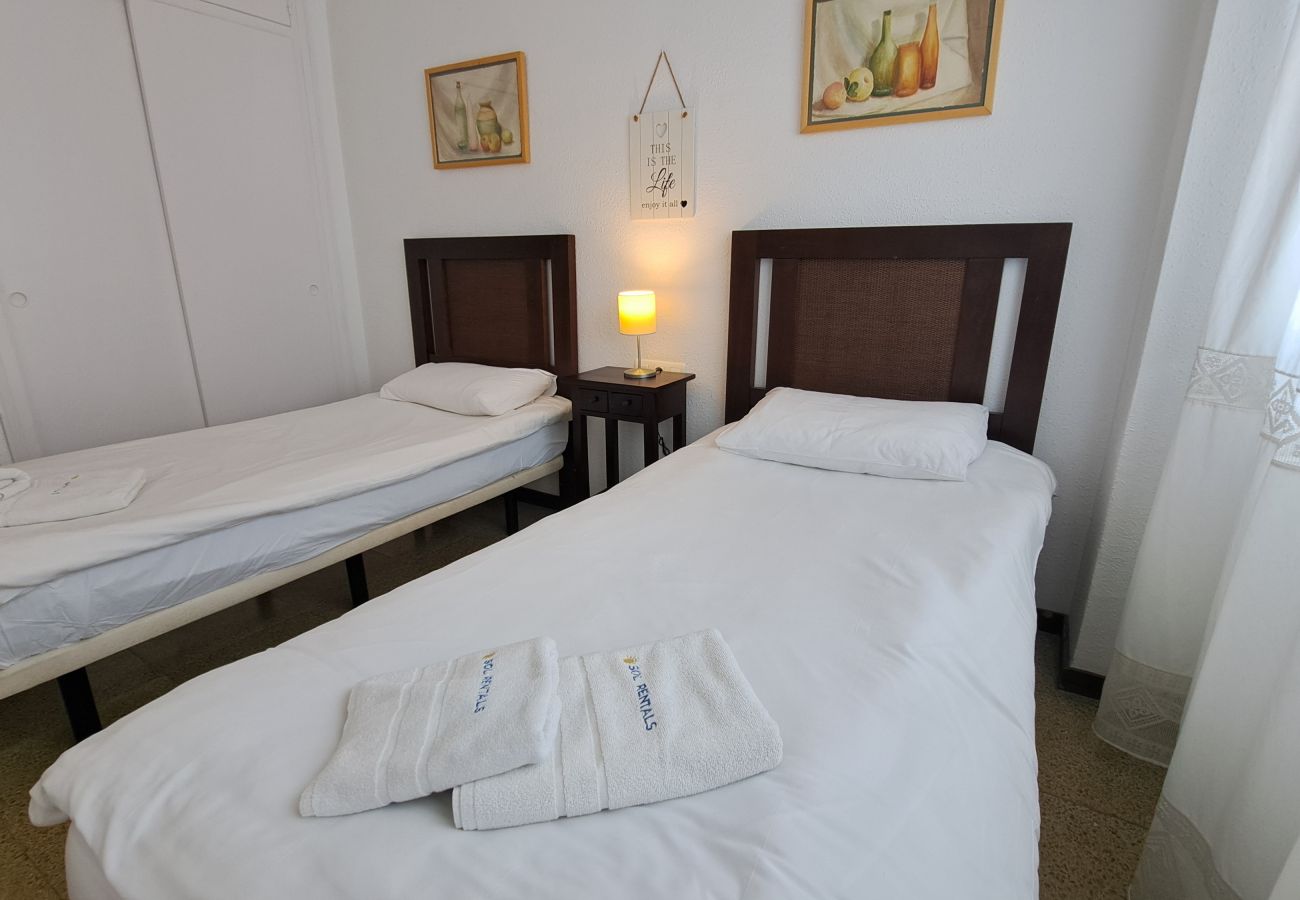 Lägenhet i Fuengirola - Ref: 237 Strandnära lägenhet i Carvajal med fantastisk havsutsikt