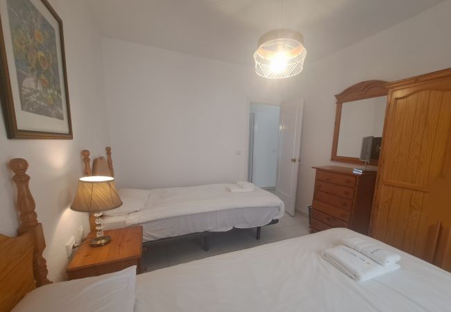 Lägenhet i Fuengirola - Ref: 299 Strandnära lägenhet med 4 sovrum och pool i Fuengirola Lägenhet i Fuengirola - Ref: 299 Strandnära lägenhet med 4 sovrum och pool i Fuengirola