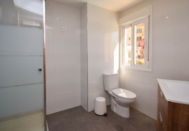 Lägenhet i Fuengirola - Ref: 250 Modern lägenhet med 1 sovrum och utsikt över poolen med havsutsikt Lägenhet i Fuengirola - Ref: 250 Modern lägenhet med 1 sovrum och utsikt över poolen med havsutsikt