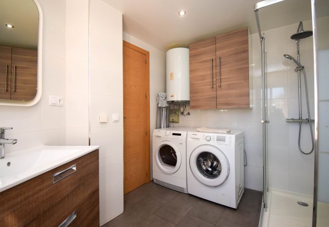 Lägenhet i Fuengirola - Ref: 250 Modern lägenhet med 1 sovrum och utsikt över poolen med havsutsikt Lägenhet i Fuengirola - Ref: 250 Modern lägenhet med 1 sovrum och utsikt över poolen med havsutsikt
