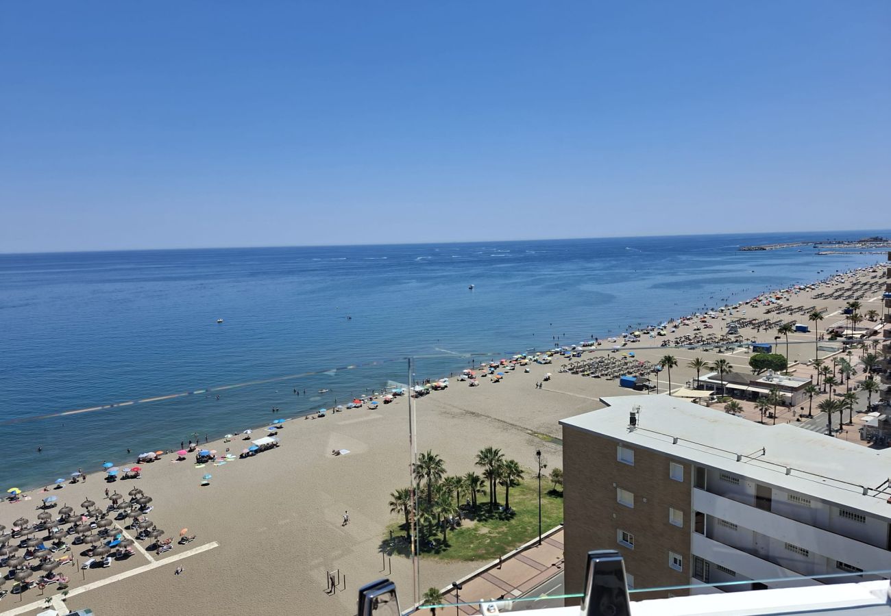 Lägenhet i Fuengirola - Ref: 286. Strandnära lägenhet med havsutsikt, pool och solig terrass