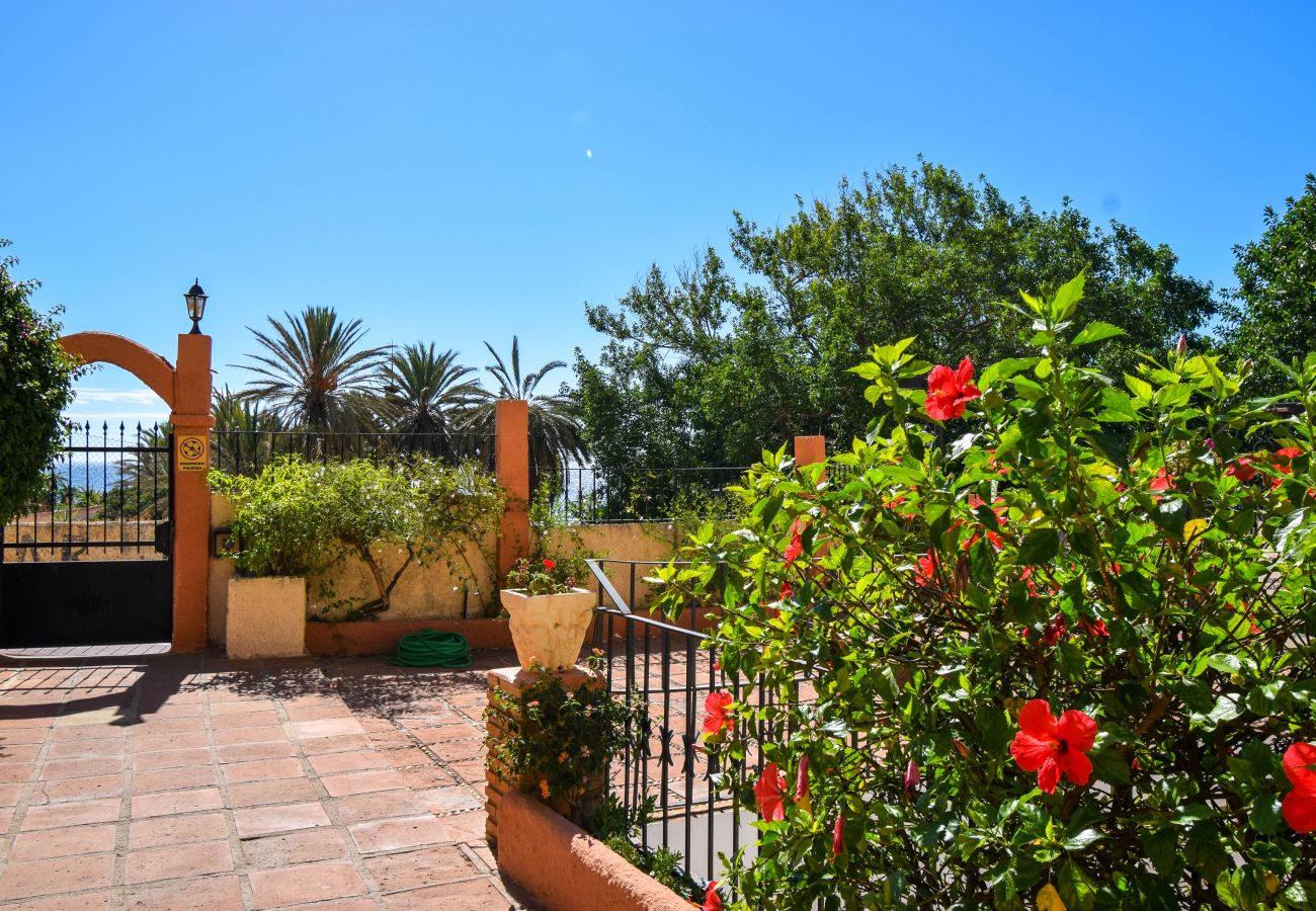 Lägenhet i Fuengirola - Ref: 312 Lägenhet med 2 sovrum på översta våningen i Torreblanca med havsutsikt och pool