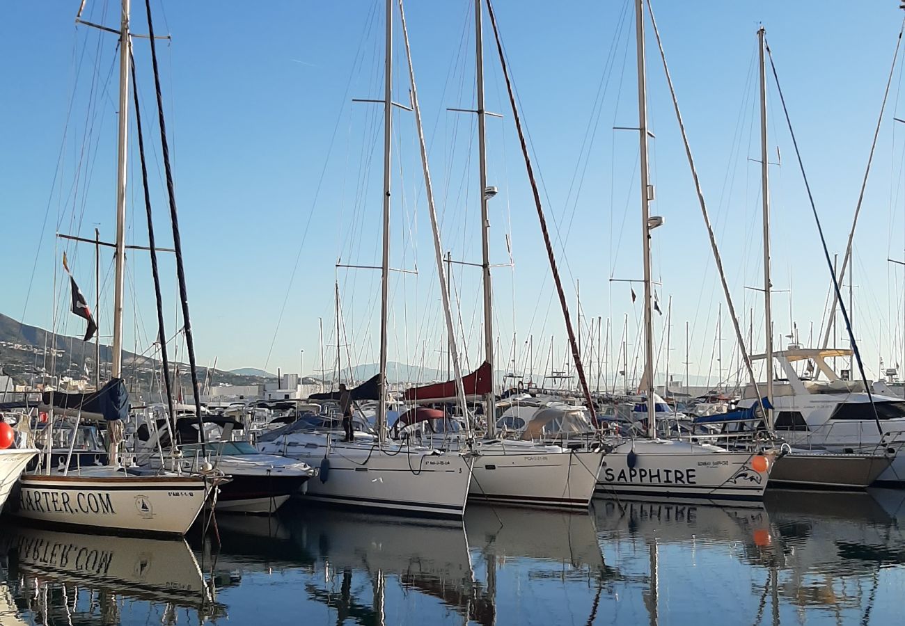 Lägenhet i Fuengirola - Ref: 204 Strandlägenhet med 2 sovrum i Torreblanca med spektakulär havsutsikt
