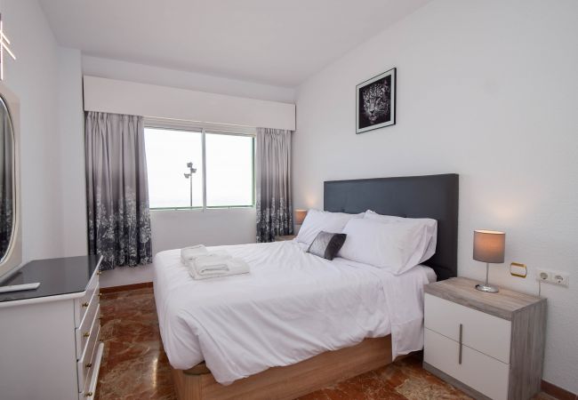 Lägenhet i Fuengirola - Ref: 259 Härlig lägenhet vid stranden i Carvajal med terrass och havsutsikt Lägenhet i Fuengirola - Ref: 259 Härlig lägenhet vid stranden i Carvajal med terrass och havsutsikt