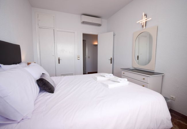 Lägenhet i Fuengirola - Ref: 259 Härlig lägenhet vid stranden i Carvajal med terrass och havsutsikt Lägenhet i Fuengirola - Ref: 259 Härlig lägenhet vid stranden i Carvajal med terrass och havsutsikt