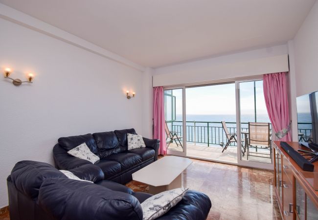 Lägenhet i Fuengirola - Ref: 259 Härlig lägenhet vid stranden i Carvajal med terrass och havsutsikt Lägenhet i Fuengirola - Ref: 259 Härlig lägenhet vid stranden i Carvajal med terrass och havsutsikt