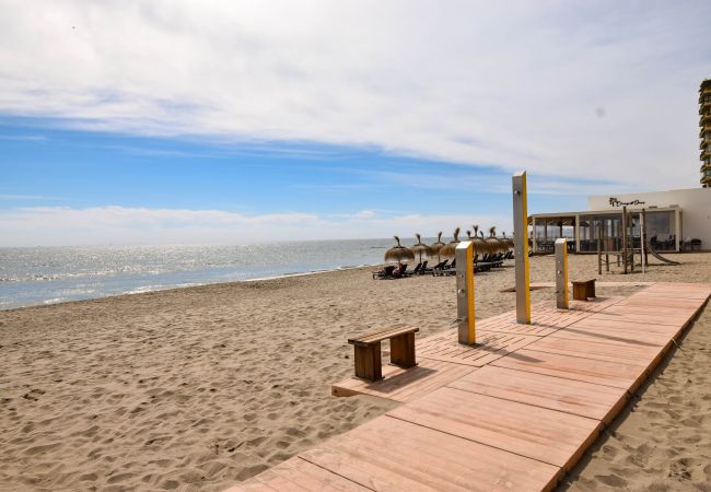 Lägenhet i Fuengirola - Ref: 259 Härlig lägenhet vid stranden i Carvajal med terrass och havsutsikt Lägenhet i Fuengirola - Ref: 259 Härlig lägenhet vid stranden i Carvajal med terrass och havsutsikt