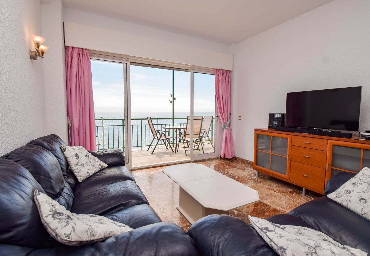 Lägenhet i Fuengirola - Ref: 259 Härlig lägenhet vid stranden i Carvajal med terrass och havsutsikt