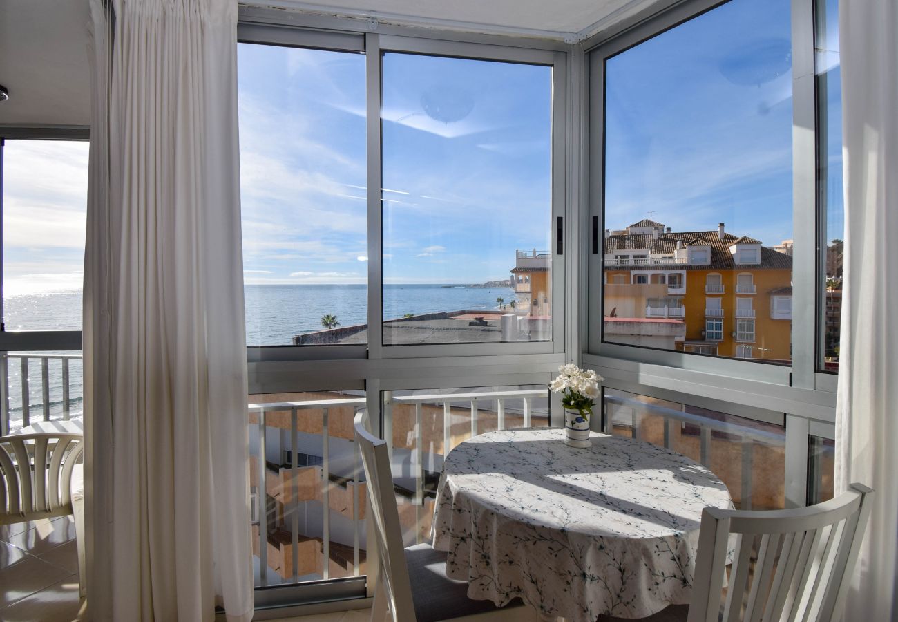 Lägenhet i Fuengirola - Ref: 227 Strandnära lägenhet med pool och havsutsikt i Torreblanca