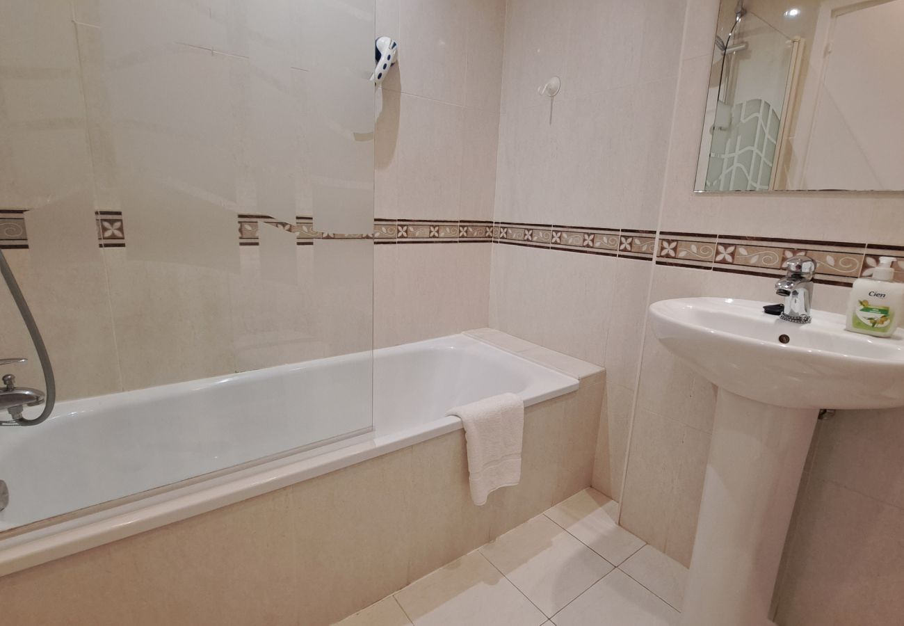 Lägenhet i Fuengirola - Ref: 227 Strandnära lägenhet med pool och havsutsikt i Torreblanca