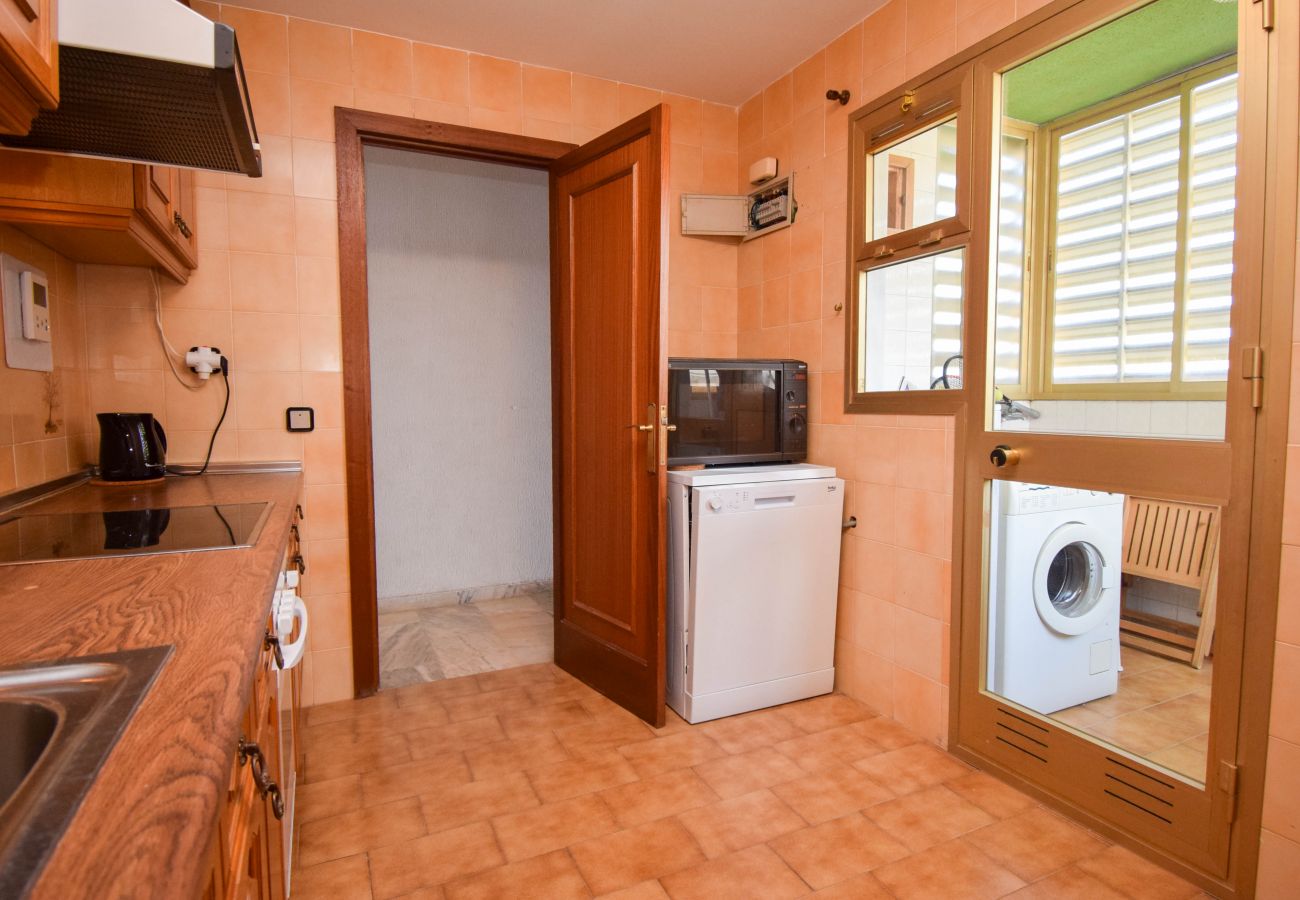 Lägenhet i Fuengirola - Ref: 249 Härlig lägenhet vid havet med parkering och pool