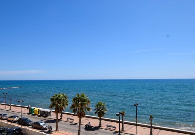 Lägenhet i Fuengirola - Ref: 321 Strandnära lägenhet med fantastisk havsutsikt i Torreblanca Lägenhet i Fuengirola - Ref: 321 Strandnära lägenhet med fantastisk havsutsikt i Torreblanca