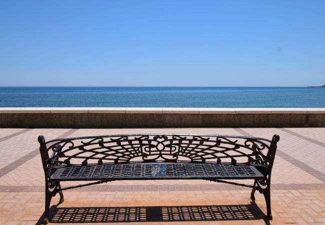 Lägenhet i Fuengirola - Ref: 321 Strandnära lägenhet med fantastisk havsutsikt i Torreblanca Lägenhet i Fuengirola - Ref: 321 Strandnära lägenhet med fantastisk havsutsikt i Torreblanca