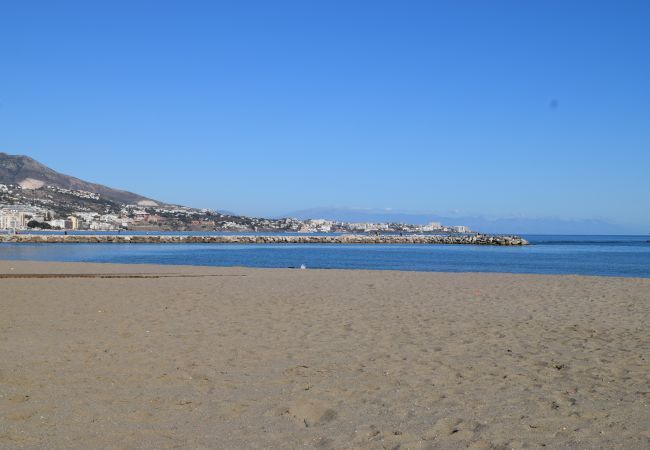 Lägenhet i Fuengirola - Ref 318 Lägenhet med 2 sovrum vid havet i centrala Fuengirola intill hamnen Lägenhet i Fuengirola - Ref 318 Lägenhet med 2 sovrum vid havet i centrala Fuengirola intill hamnen