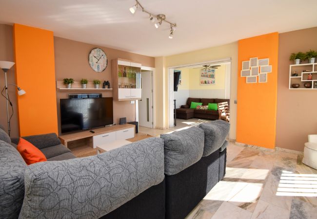 Lägenhet i Fuengirola - Ref: 322 Modern 3-sovrumslägenhet vid havet med fantastisk utsikt Lägenhet i Fuengirola - Ref: 322 Modern 3-sovrumslägenhet vid havet med fantastisk utsikt