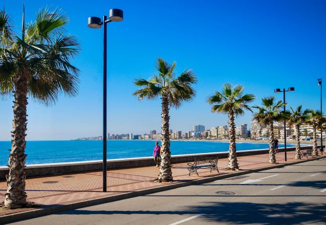 Lägenhet i Fuengirola - Ref: 322 Modern 3-sovrumslägenhet vid havet med fantastisk utsikt