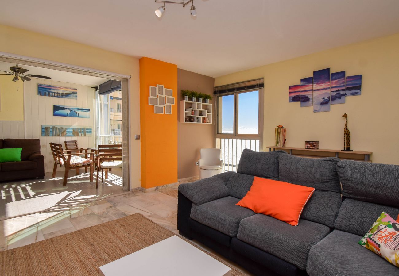 Lägenhet i Fuengirola - Ref: 322 Modern 3-sovrumslägenhet vid havet med fantastisk utsikt