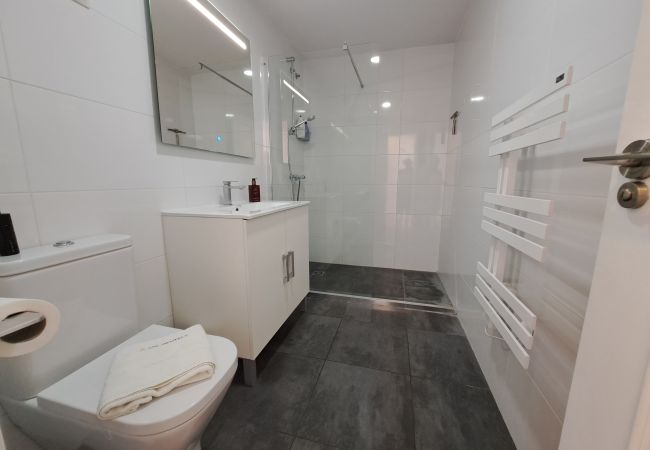 Lägenhet i Fuengirola - Ref: 324 Central 4-rumslägenhet med pool och nära till allt Lägenhet i Fuengirola - Ref: 324 Central 4-rumslägenhet med pool och nära till allt