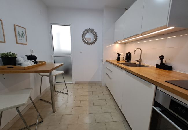 Lägenhet i Fuengirola - Ref: 324 Central 4-rumslägenhet med pool och nära till allt Lägenhet i Fuengirola - Ref: 324 Central 4-rumslägenhet med pool och nära till allt