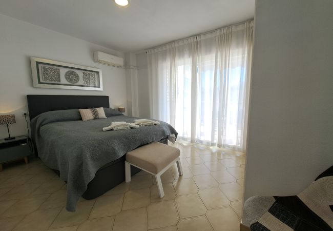 Lägenhet i Fuengirola - Ref: 324 Central 4-rumslägenhet med pool och nära till allt Lägenhet i Fuengirola - Ref: 324 Central 4-rumslägenhet med pool och nära till allt