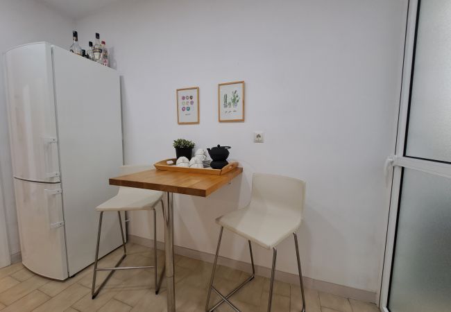Lägenhet i Fuengirola - Ref: 324 Central 4-rumslägenhet med pool och nära till allt Lägenhet i Fuengirola - Ref: 324 Central 4-rumslägenhet med pool och nära till allt