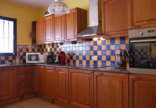 Villa i Fuengirola - Ref: 325 Villa Elena - Large villa with private Pool Villa i Fuengirola - Ref: 325 Villa Elena - Large villa with private Pool
