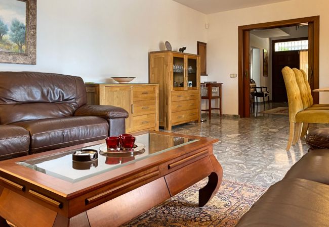 Villa i Fuengirola - Ref: 325 Villa Elena - Large villa with private Pool Villa i Fuengirola - Ref: 325 Villa Elena - Large villa with private Pool