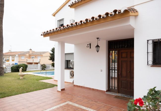 Villa i Fuengirola - Ref: 325 Villa Elena - Large villa with private Pool Villa i Fuengirola - Ref: 325 Villa Elena - Large villa with private Pool