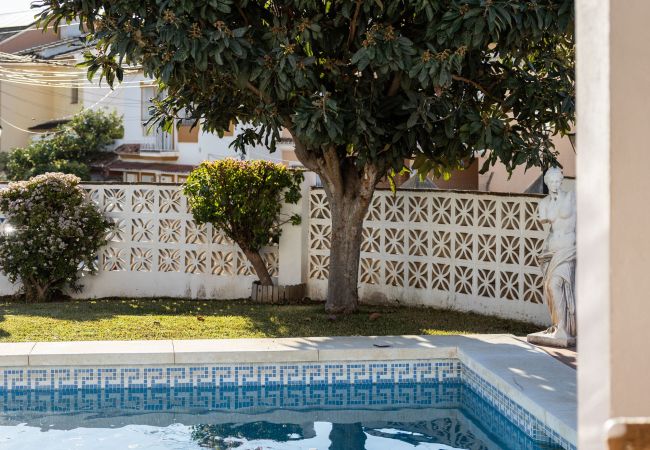 Villa i Fuengirola - Ref: 325 Villa Elena - Large villa with private Pool Villa i Fuengirola - Ref: 325 Villa Elena - Large villa with private Pool