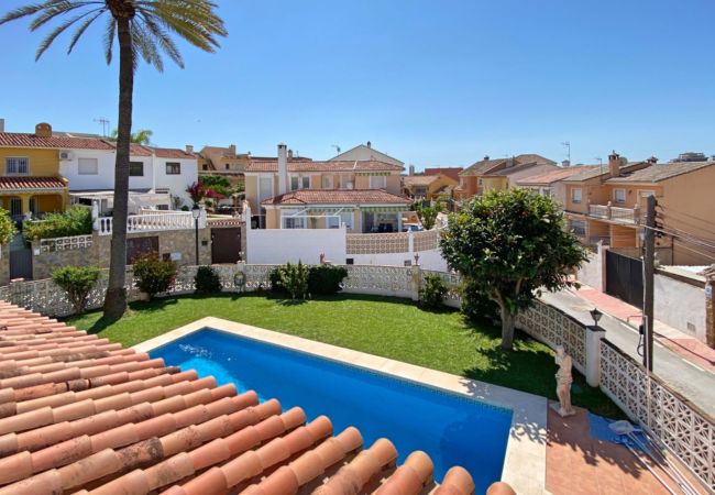 Villa i Fuengirola - Ref: 325 Villa Elena - Large villa with private Pool Villa i Fuengirola - Ref: 325 Villa Elena - Large villa with private Pool