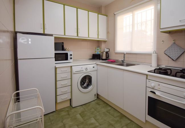 Lägenhet i Fuengirola - Ref: 253 - Lägenhet med två sovrum och pool nära strand och tågstation Lägenhet i Fuengirola - Ref: 253 - Lägenhet med två sovrum och pool nära strand och tågstation