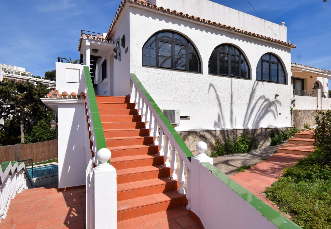 Villa i El Faro - Ref: 251 Modern och mysig villa med privat pool i El Faro, Mijas Costa
